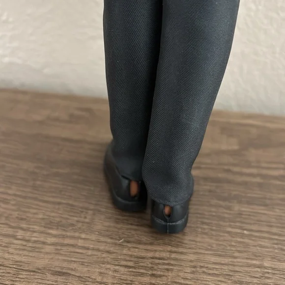 Barbie 2012 Mattel Ken Groom Doll Pink Bow tie - Picture 10 of 12